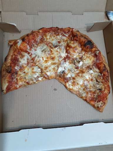 Photo of Sam's Pizzeria - 712 Rideau St, Kemptville, ON K0G 1J0
